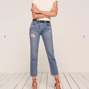 Distressed boyfriend jeans